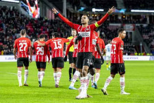 Soi kèo Sturm Graz vs PSV Eindhoven, nhận định 1h30 ngày 16/8